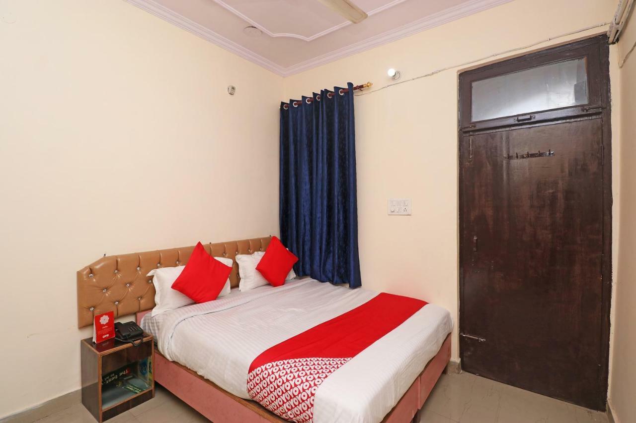 Oyo 30288 Hotel Moon Palace Lucknow Bagian luar foto